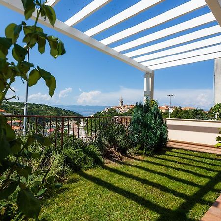 Villa Mirela Apartment Vrbnik Exteriör bild
