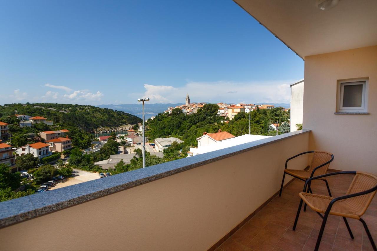 Villa Mirela Apartment Vrbnik Exteriör bild